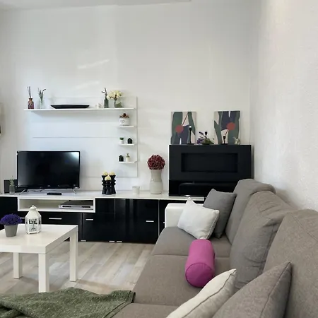 Bnbook Martina's House Апартаменты *