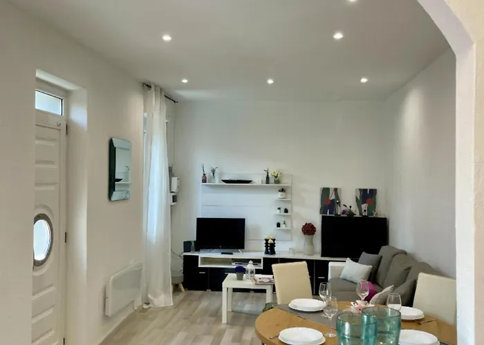 Bnbook Martina's House